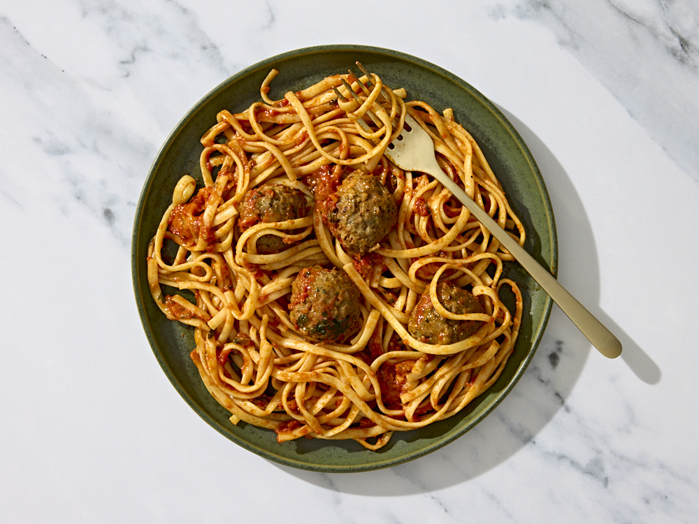 Linguine with Meatballs in Marinara 1 of 2