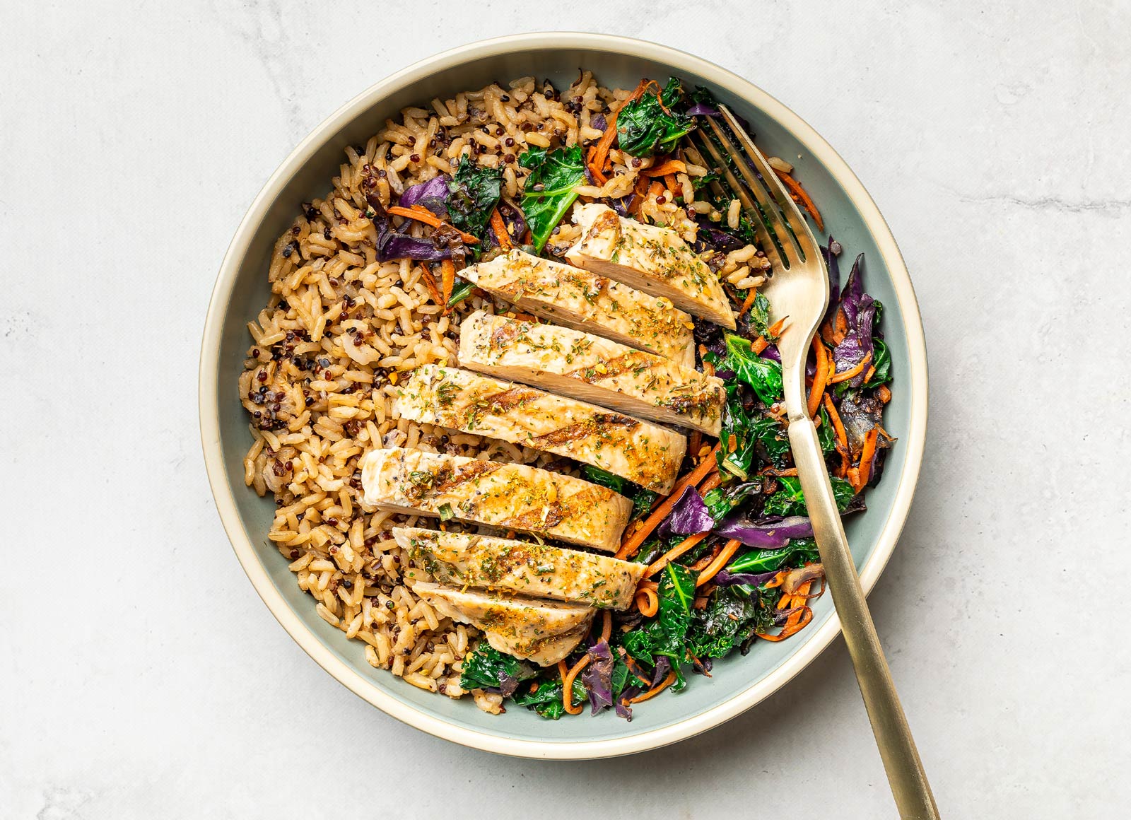 Garlicky Grilled Seasoned Chicken Breast Rainbow Rice Bowl