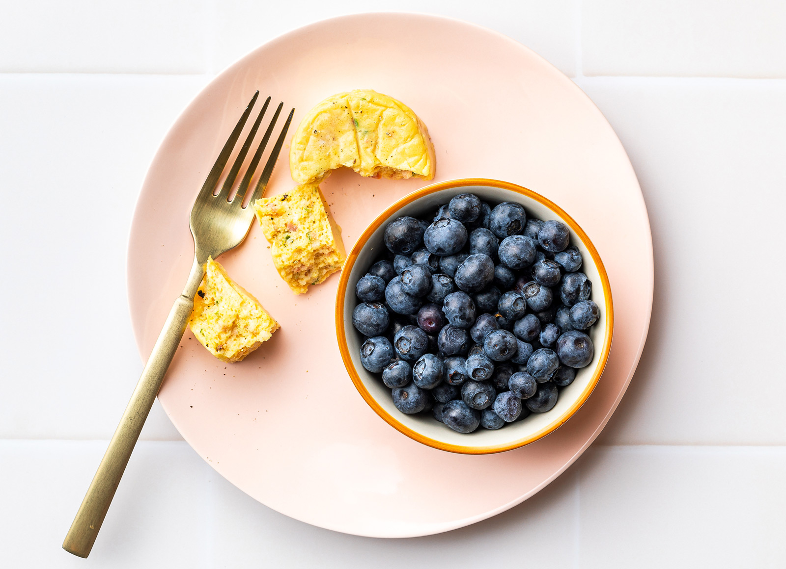 Ham & Gruyere Egg Bite + Blueberries