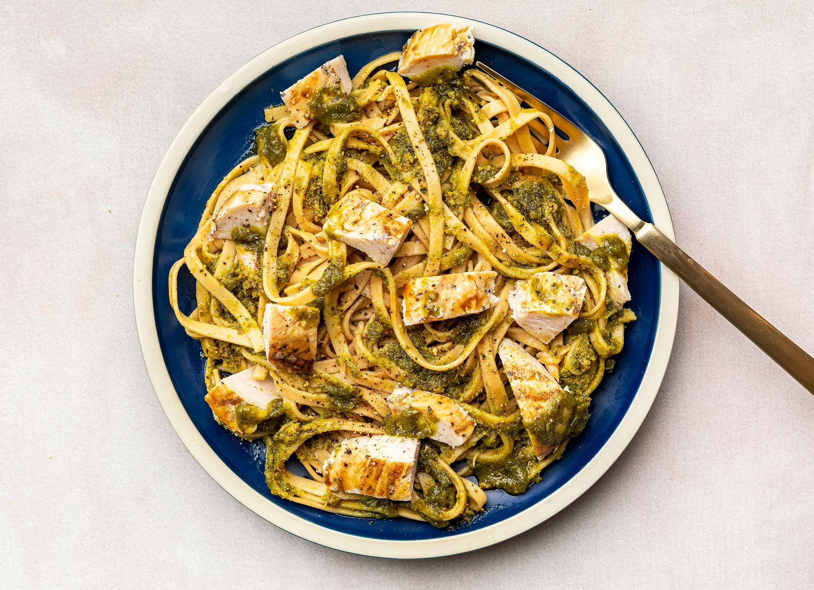 Kale Pesto Seasoned Grilled Chicken Breast (Cauli)nguine