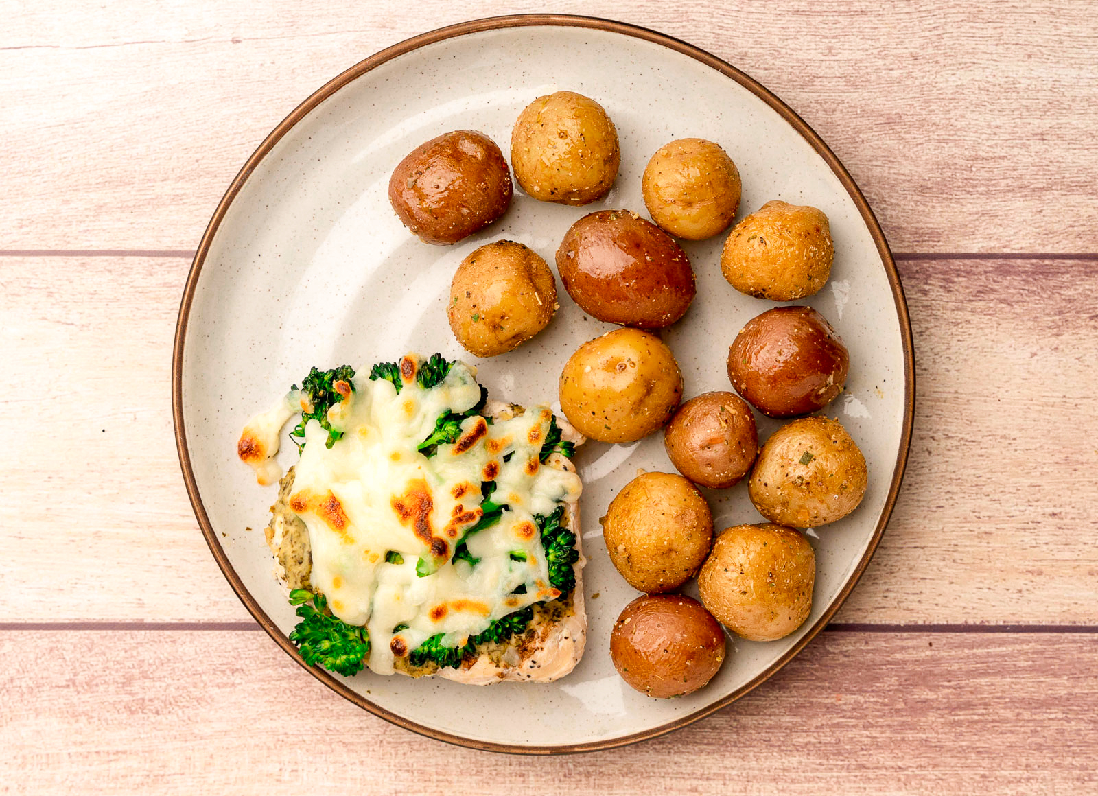 Creamy Spinach Artichoke Baked Chicken Hungryroot