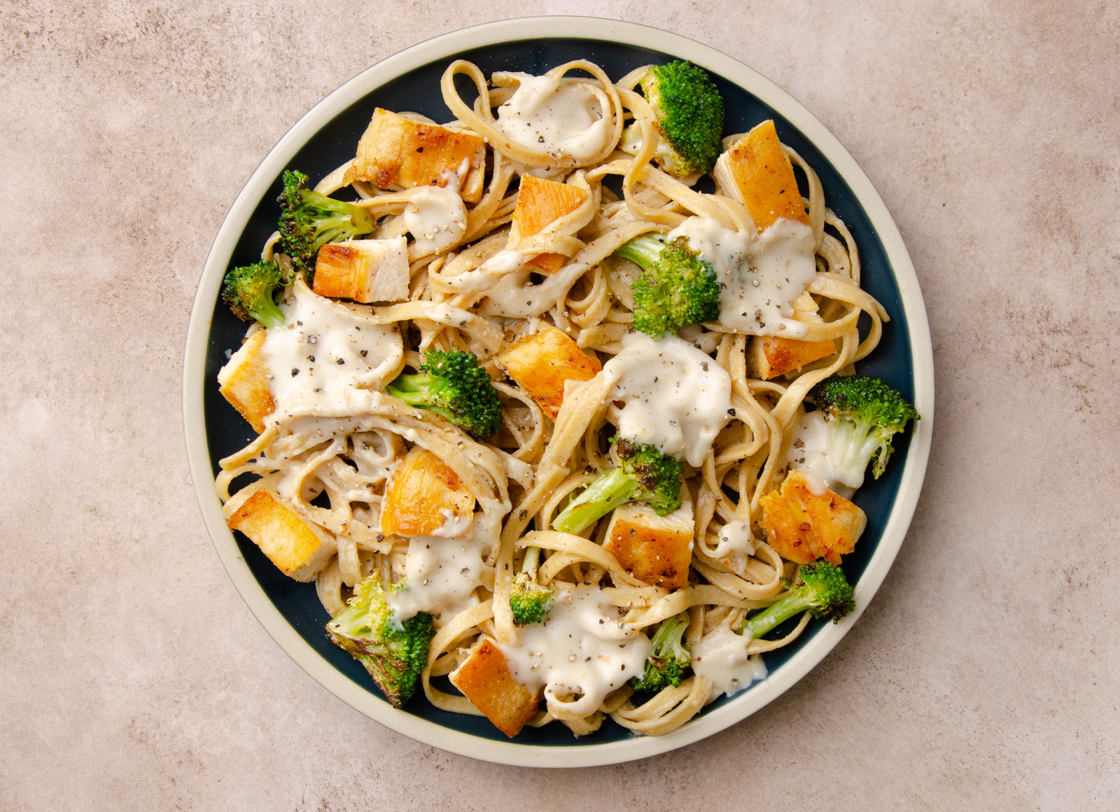 Creamy Chicken Breast + Broccoli Florets Linguine