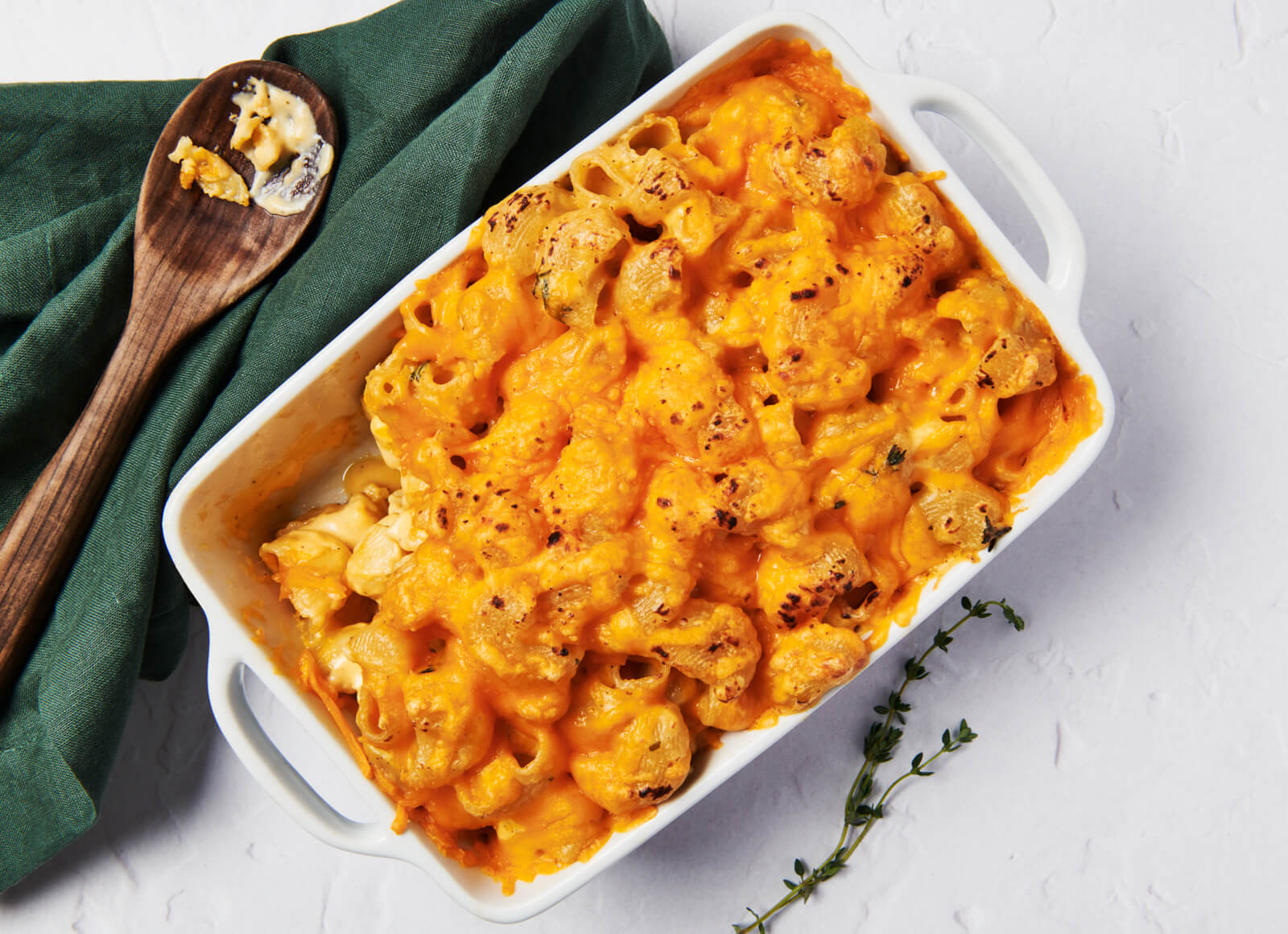Family-Size Creamy Thyme Mac 'n Cheese