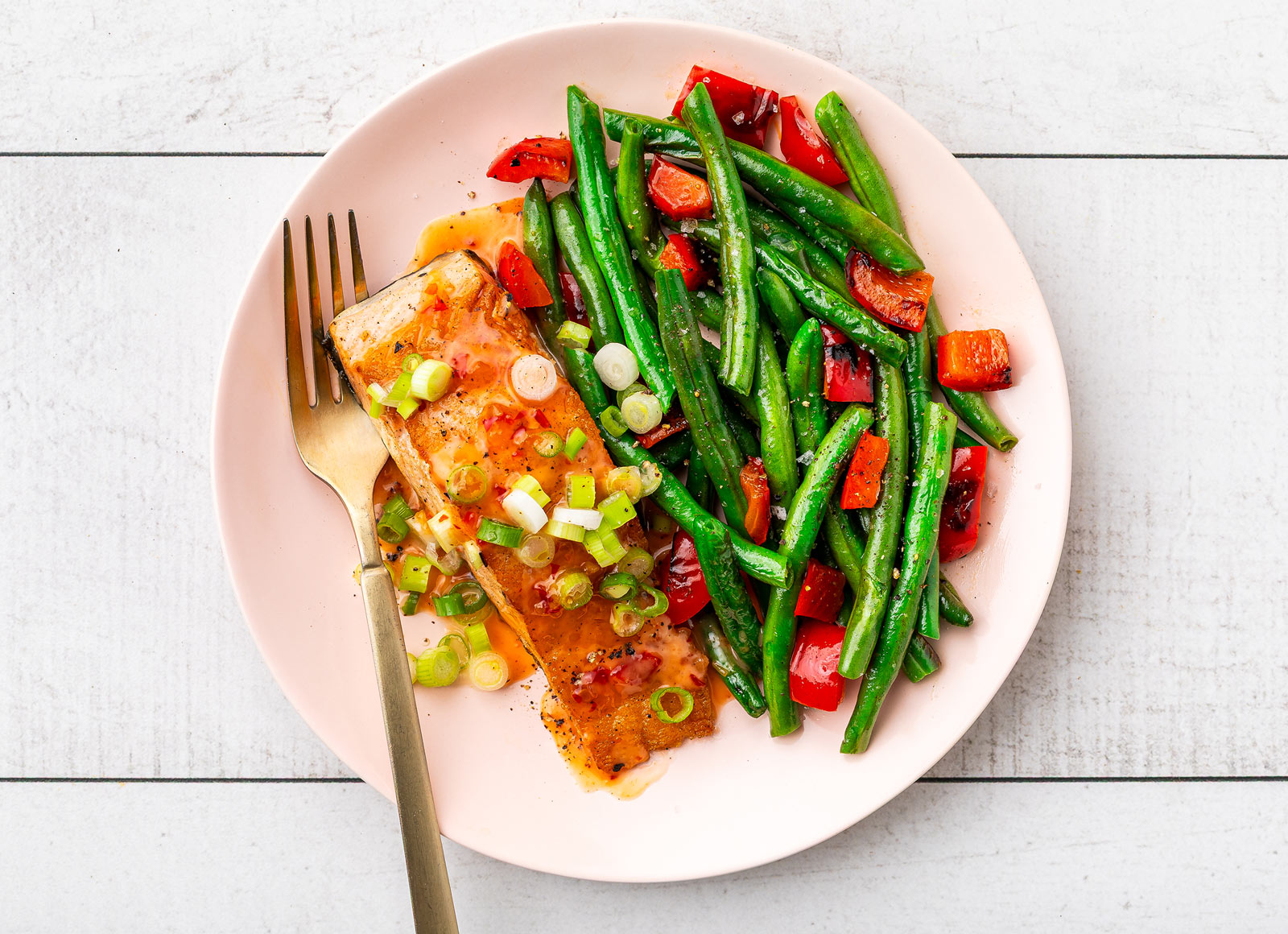 Bang Bang Salmon with Green Beans + Red Pepper