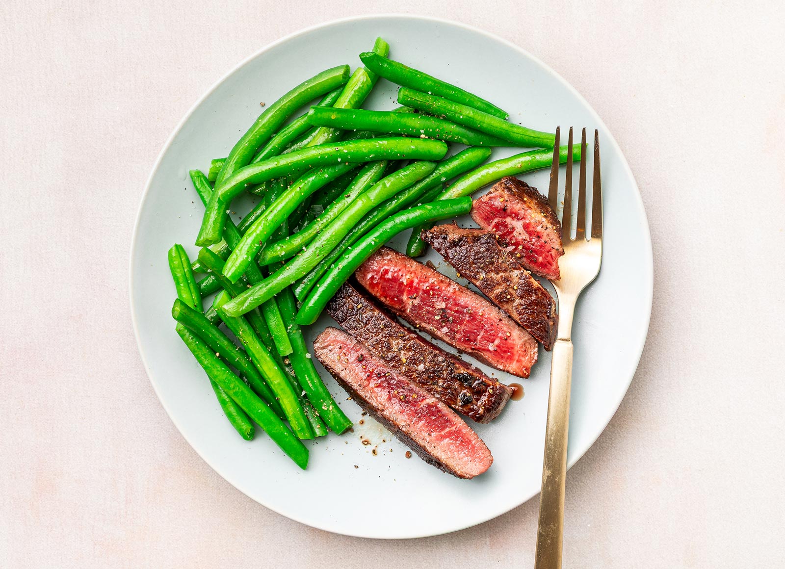 Seared Wagyu Filet Mignon + Green Beans