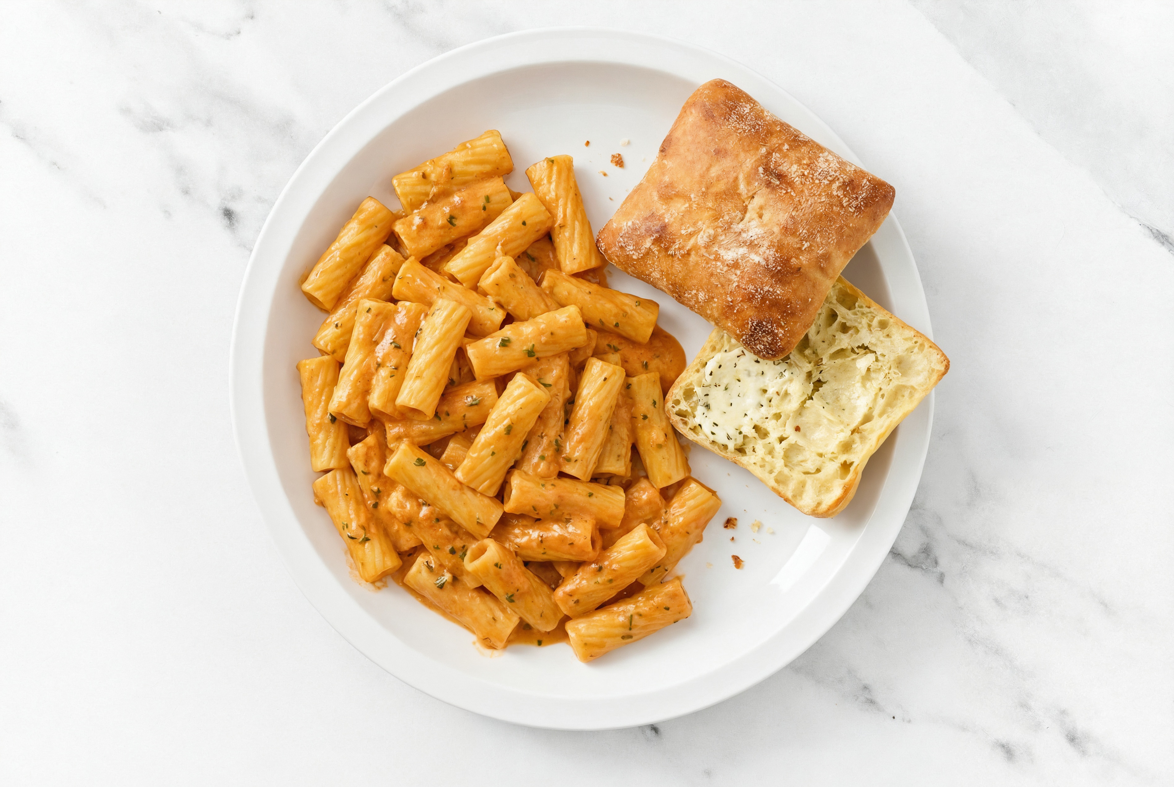 Rigatoni + Herby Garlic Bread