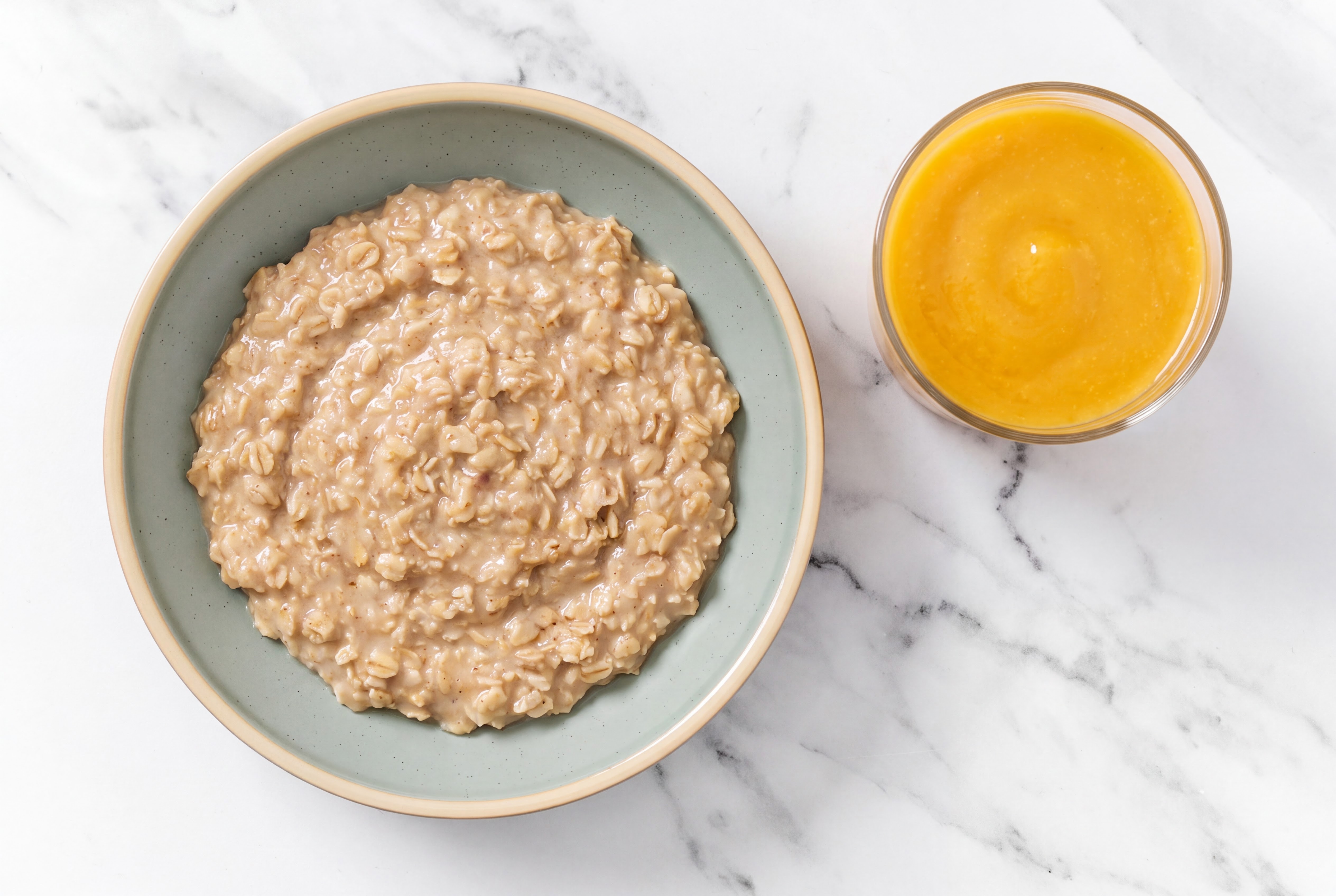 Maple Cinnamon Oatmeal & Mango Orange Smoothie