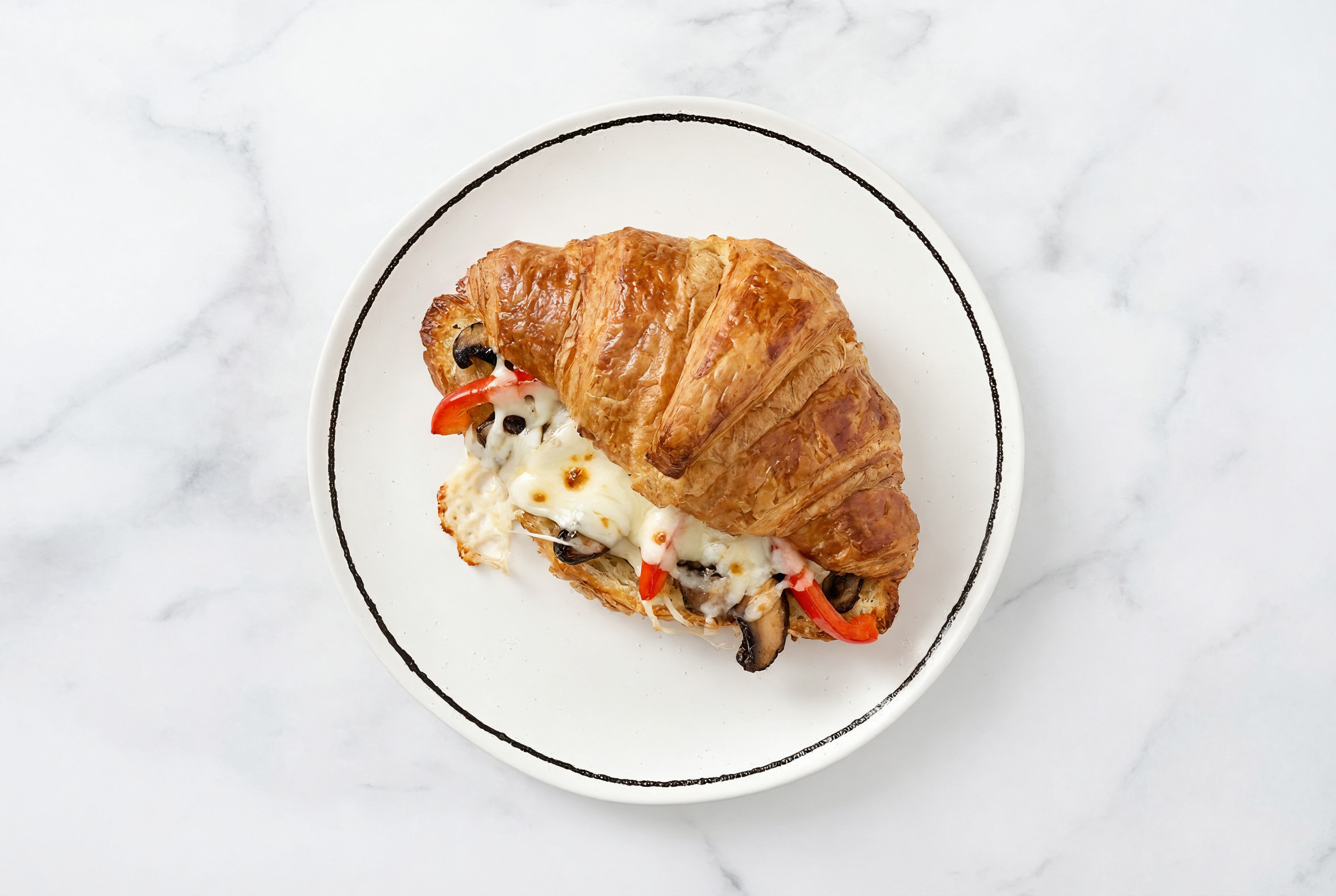 Herby Melty Mozz Mushroom + Organic Pepper Sandwich with Shredded Mozzarella Cheese
