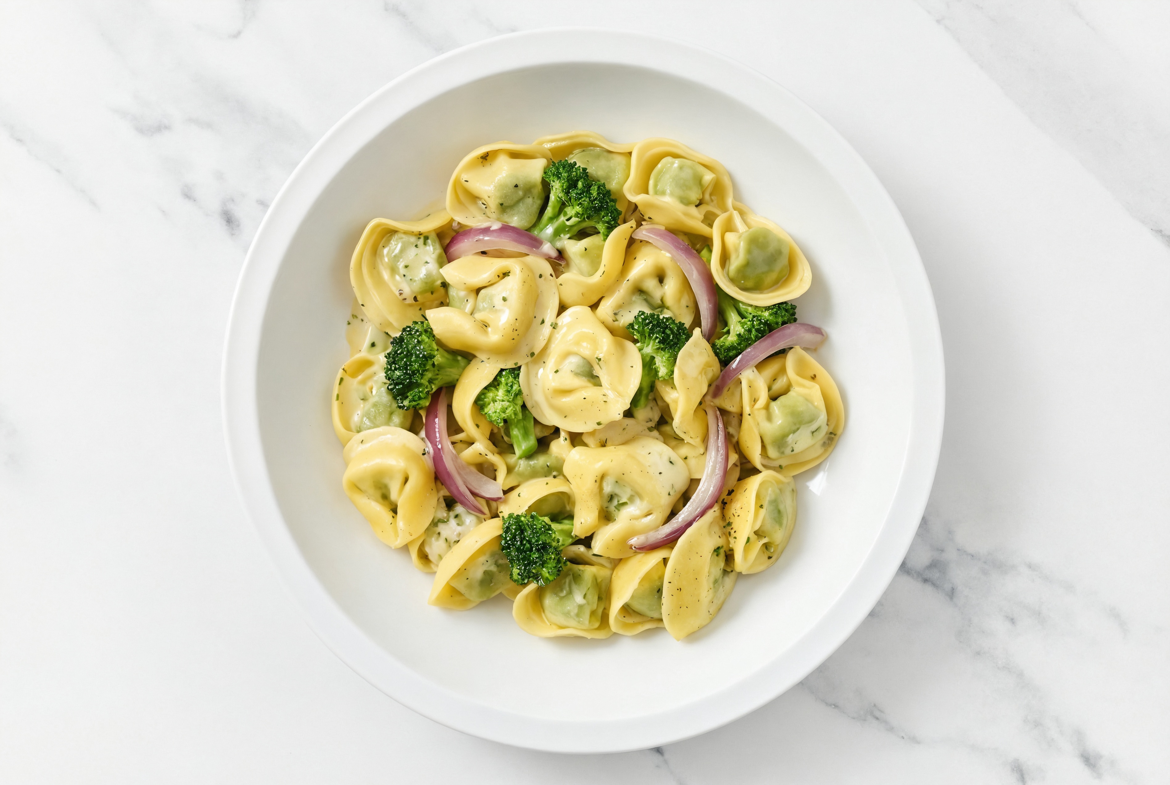 Creamy Cheese Tortellini Herb Cream with Broccoli