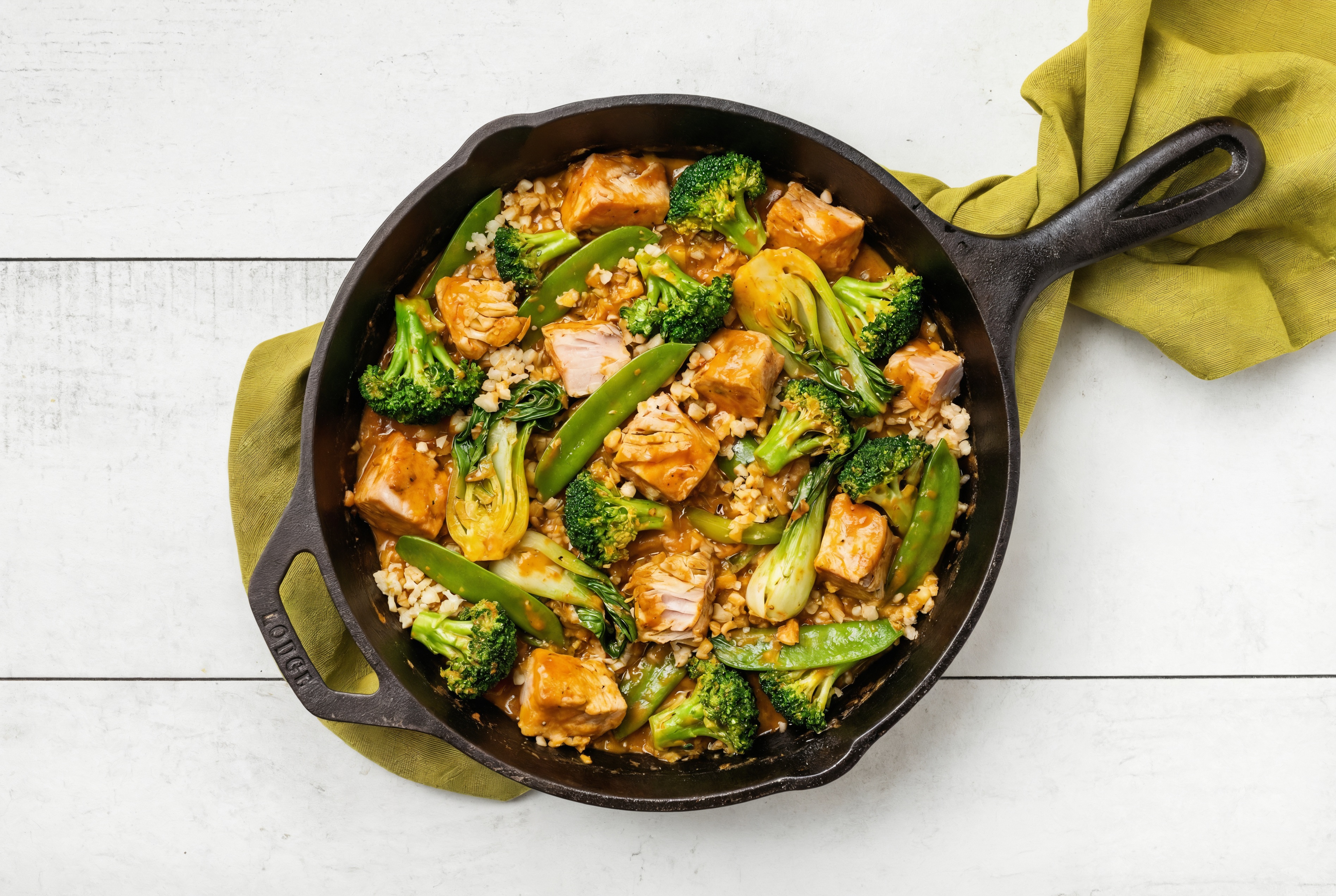 Tikka Masala Albacore Tuna Stir-Fry with Bok Choy over Riced Cauliflower