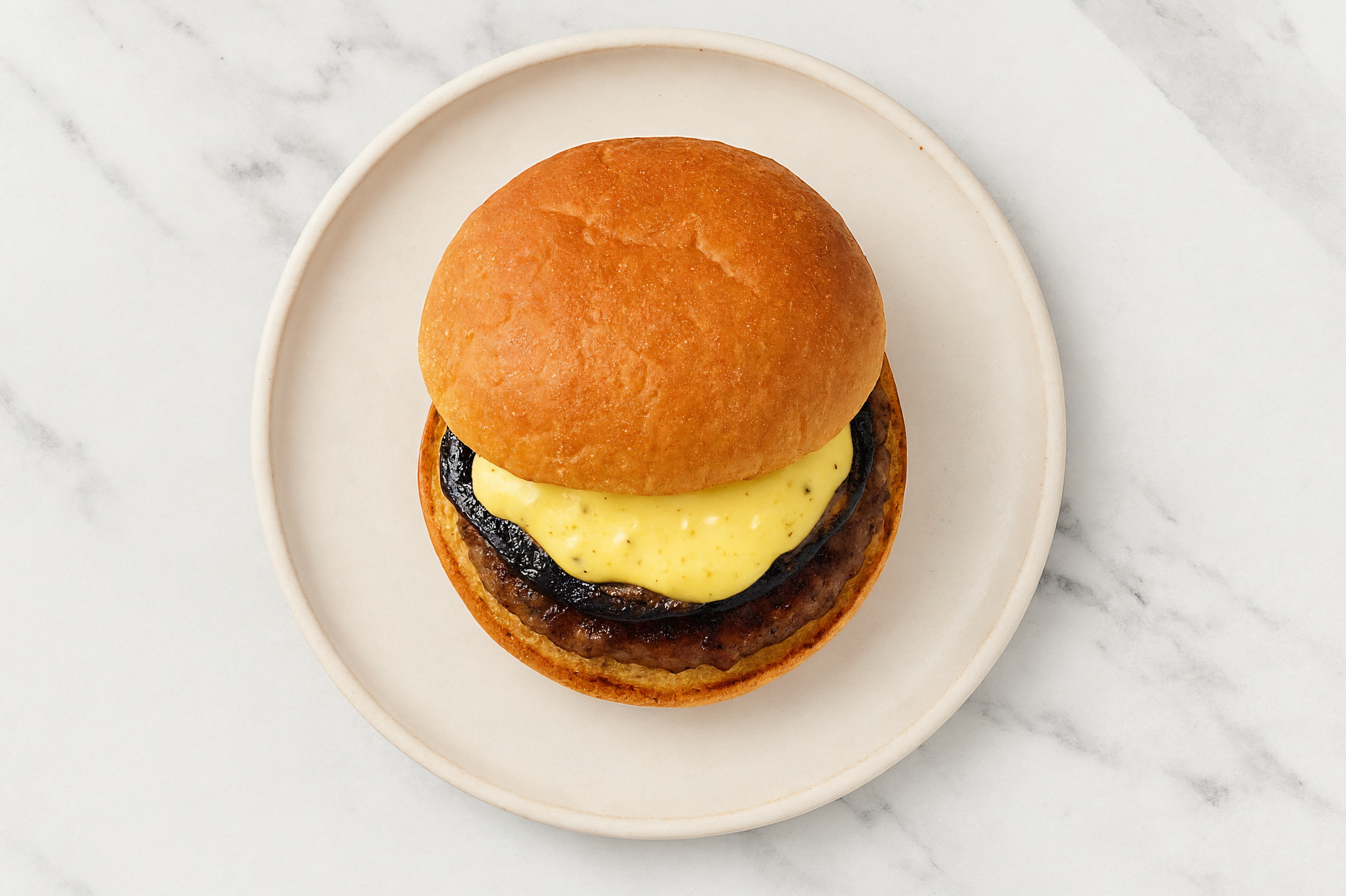 Portabella Tavern Beef Burger on GF Bun with Honey Mustard
