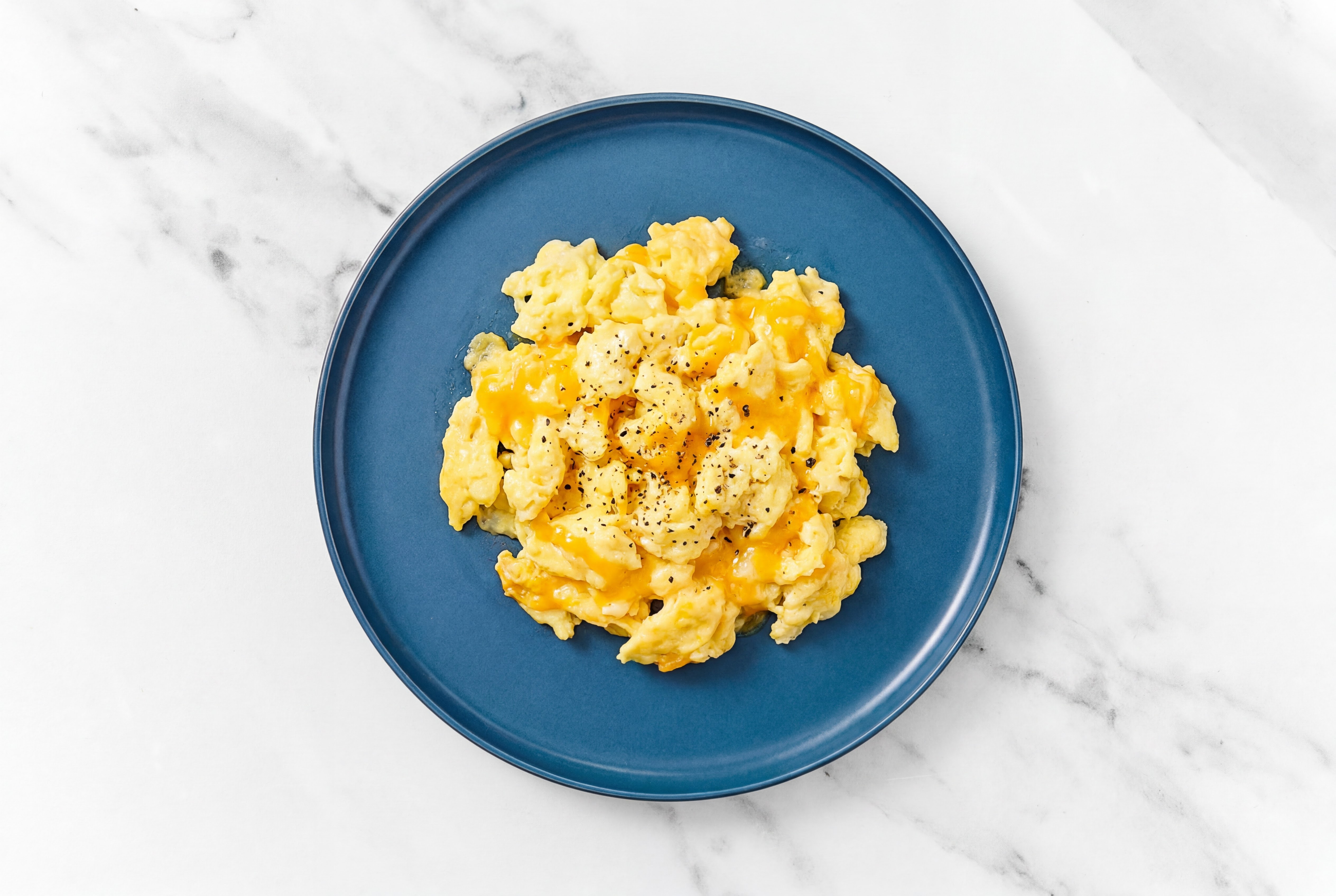Simple Cheddar Scrambled Eggs