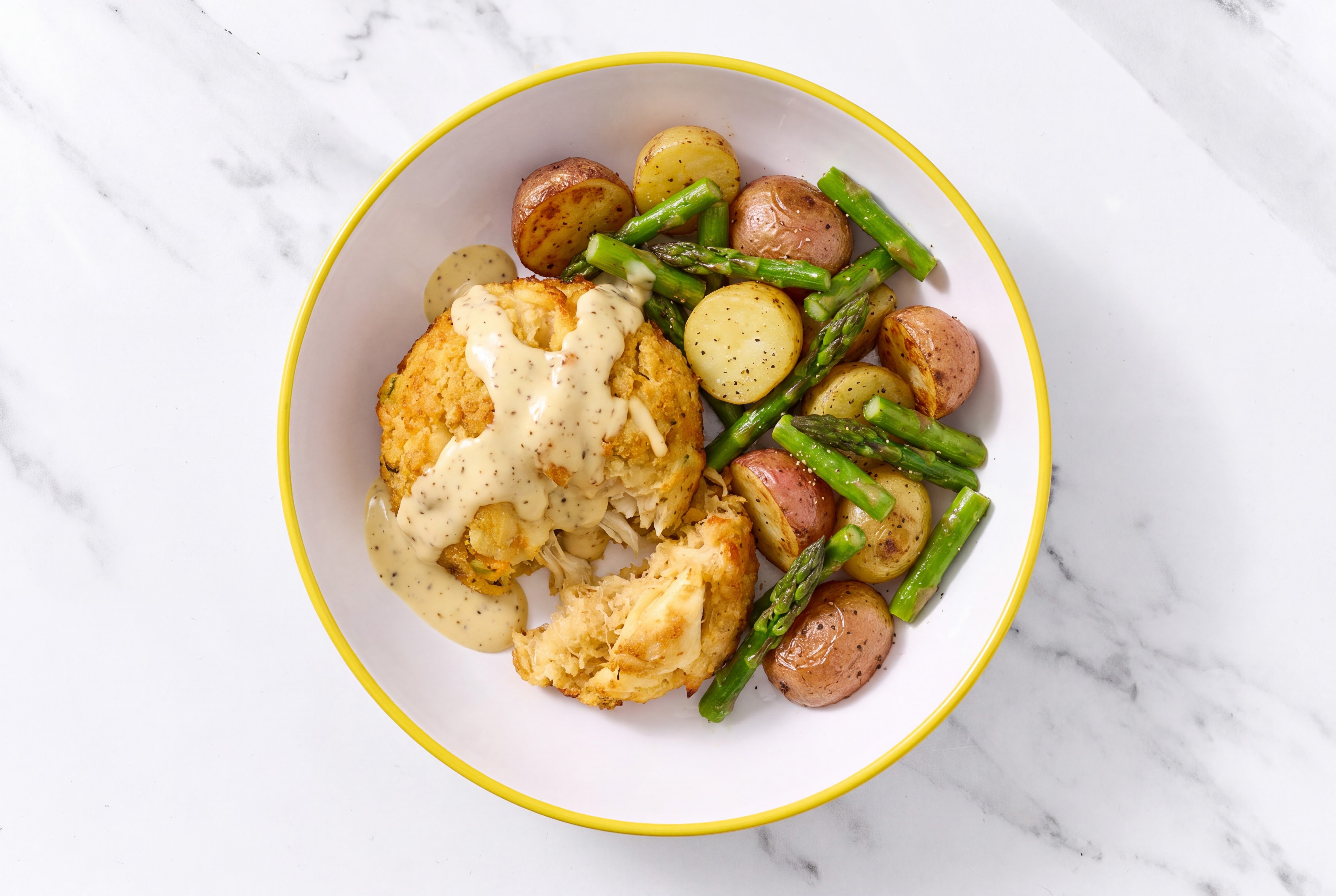 Creamy Jumbo Lump Crab Cakes Cake + Asparagus Veggie Bowl