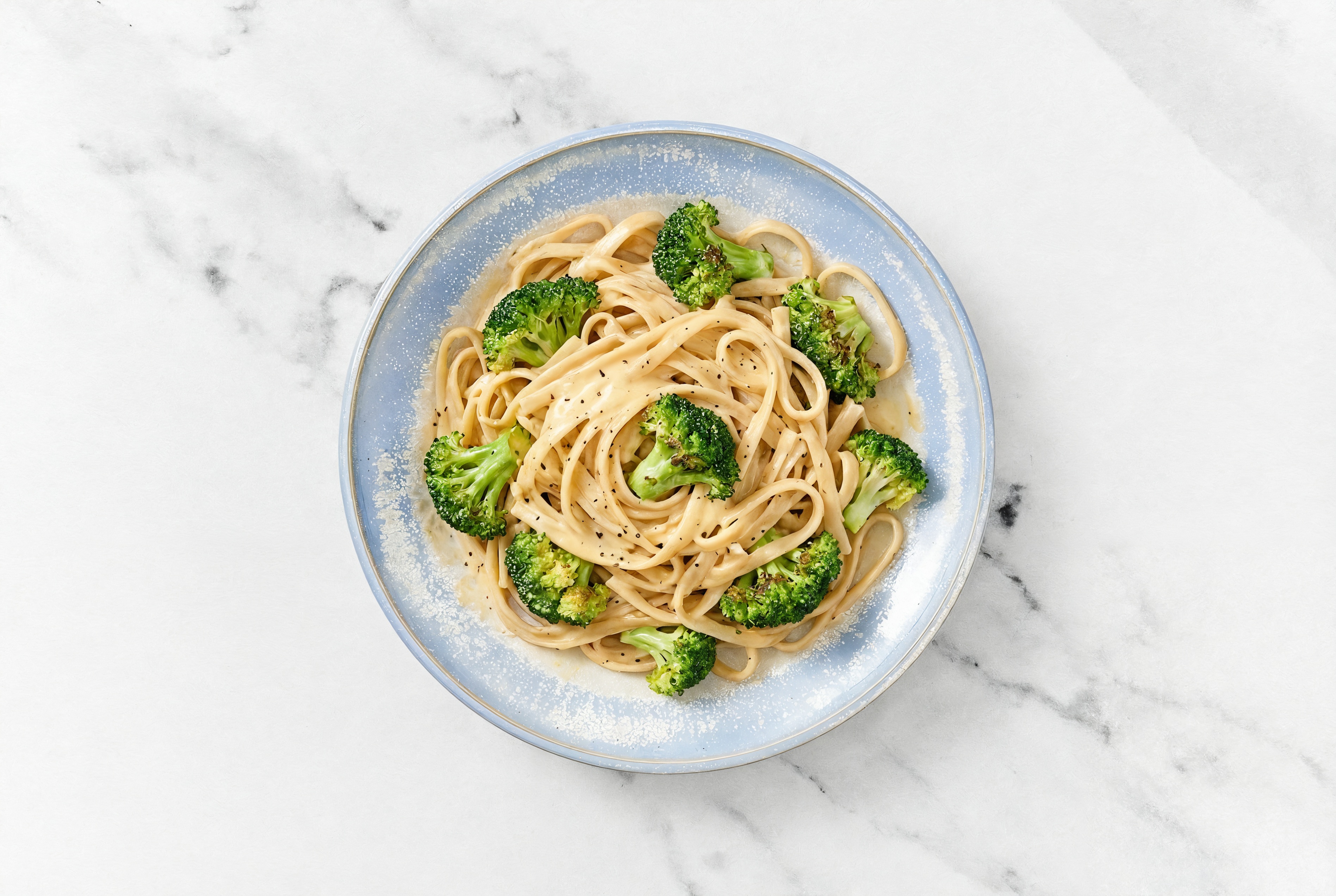 Creamy Cheddar Egg Pasta with Broccoli with Cauliflower Linguine