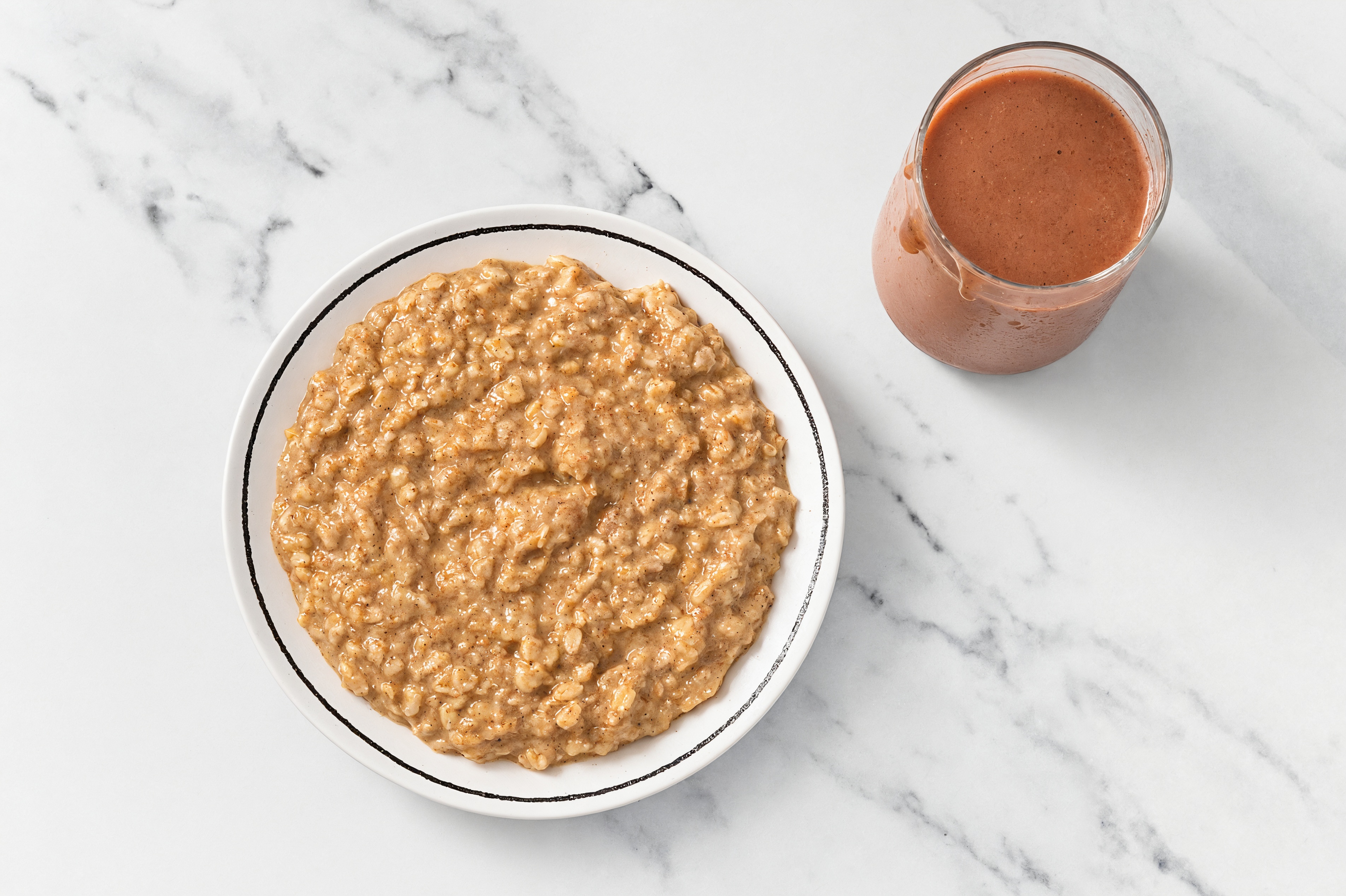 Maple Cinnamon Oatmeal & Strawberry Banana Smoothie