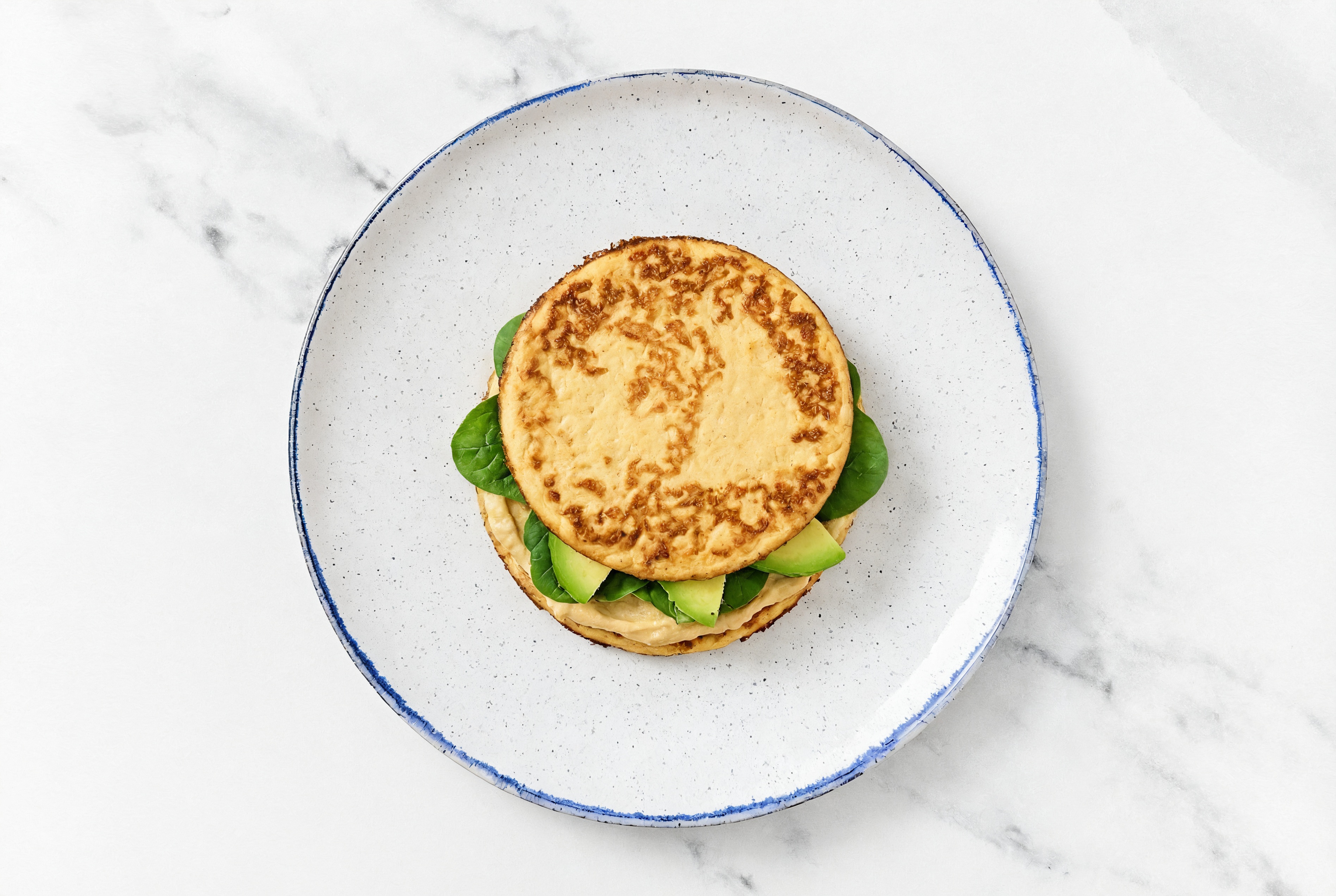 Lemony French Onion Hummus + Avo Sandwich on Cauli Thin