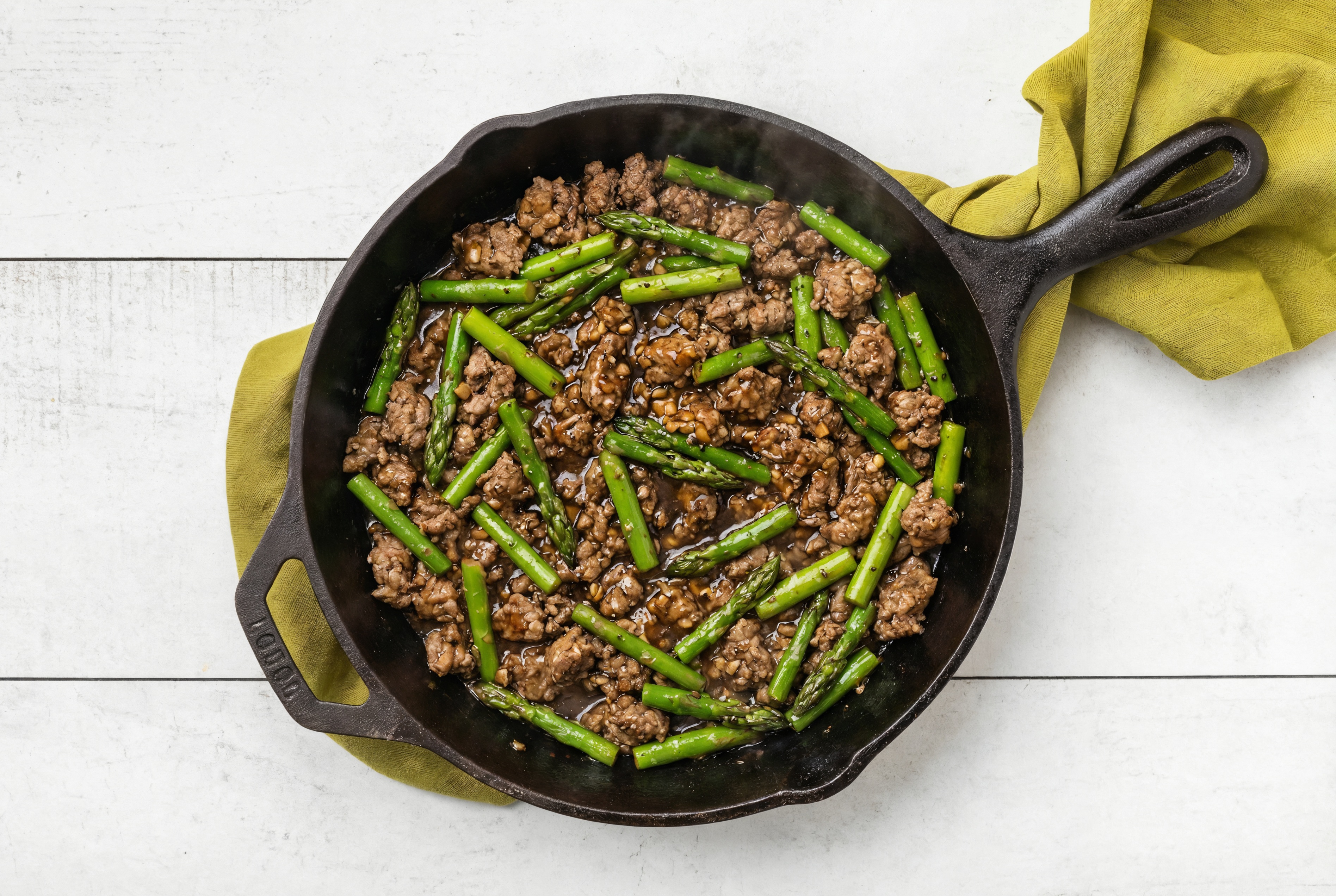 Tangy Pepper Ground Beef Stir-Fry with Asparagus