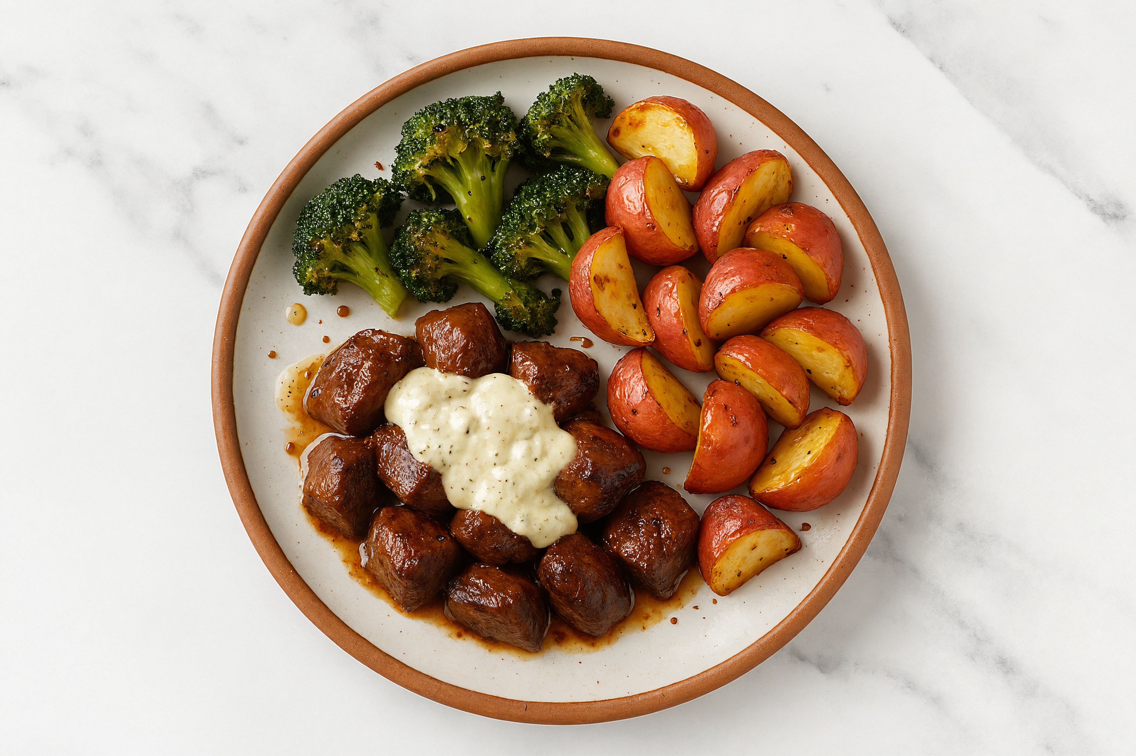 Tzatziki Seared Lamb with Red Potatoes & Broccoli