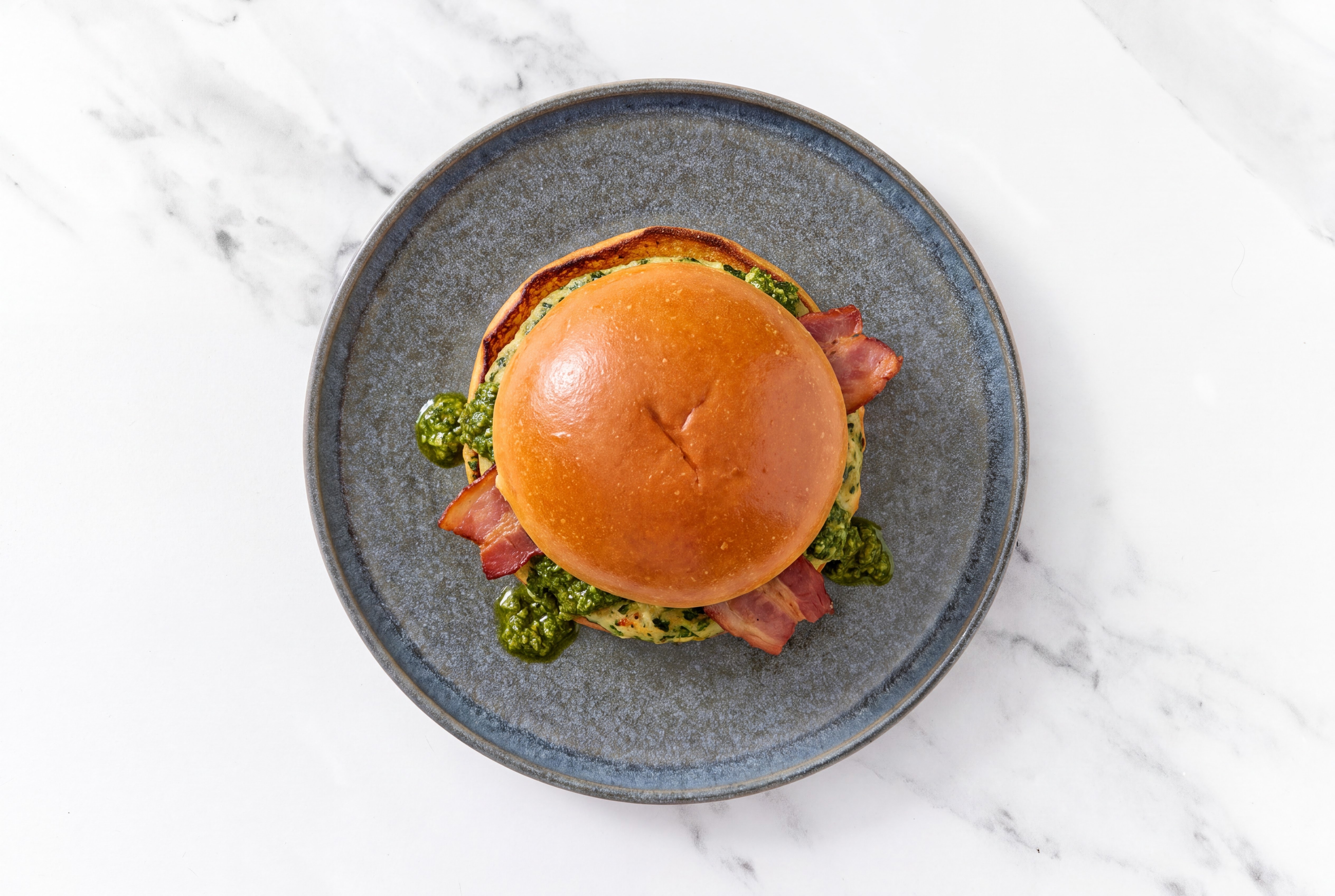 Garlic Turkey Burger Buns on Brioche with Spinach Pesto & Turkey Bacon