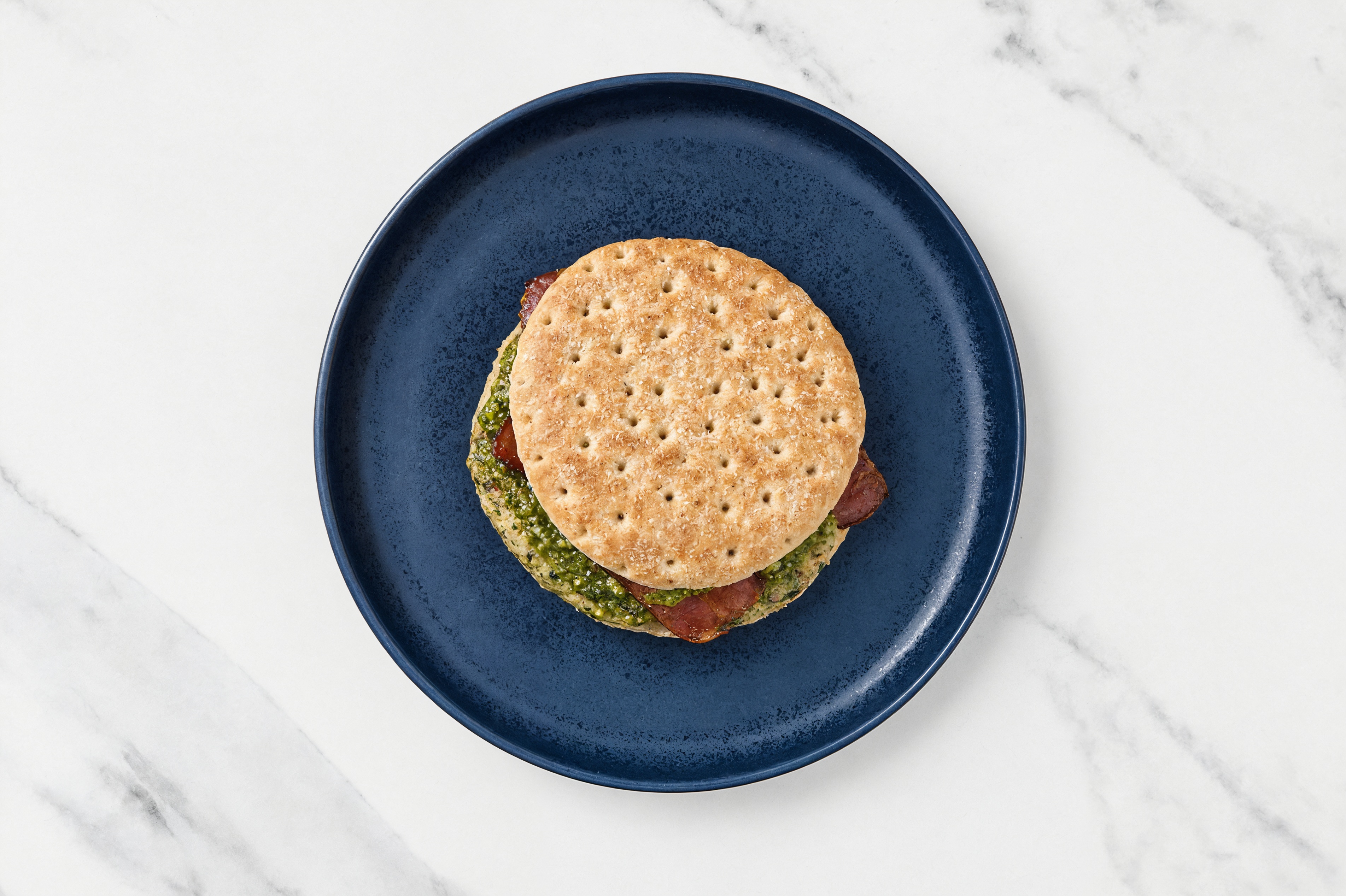 Garlic Turkey Burger on Multigrain with Spinach Pesto & Turkey Bacon