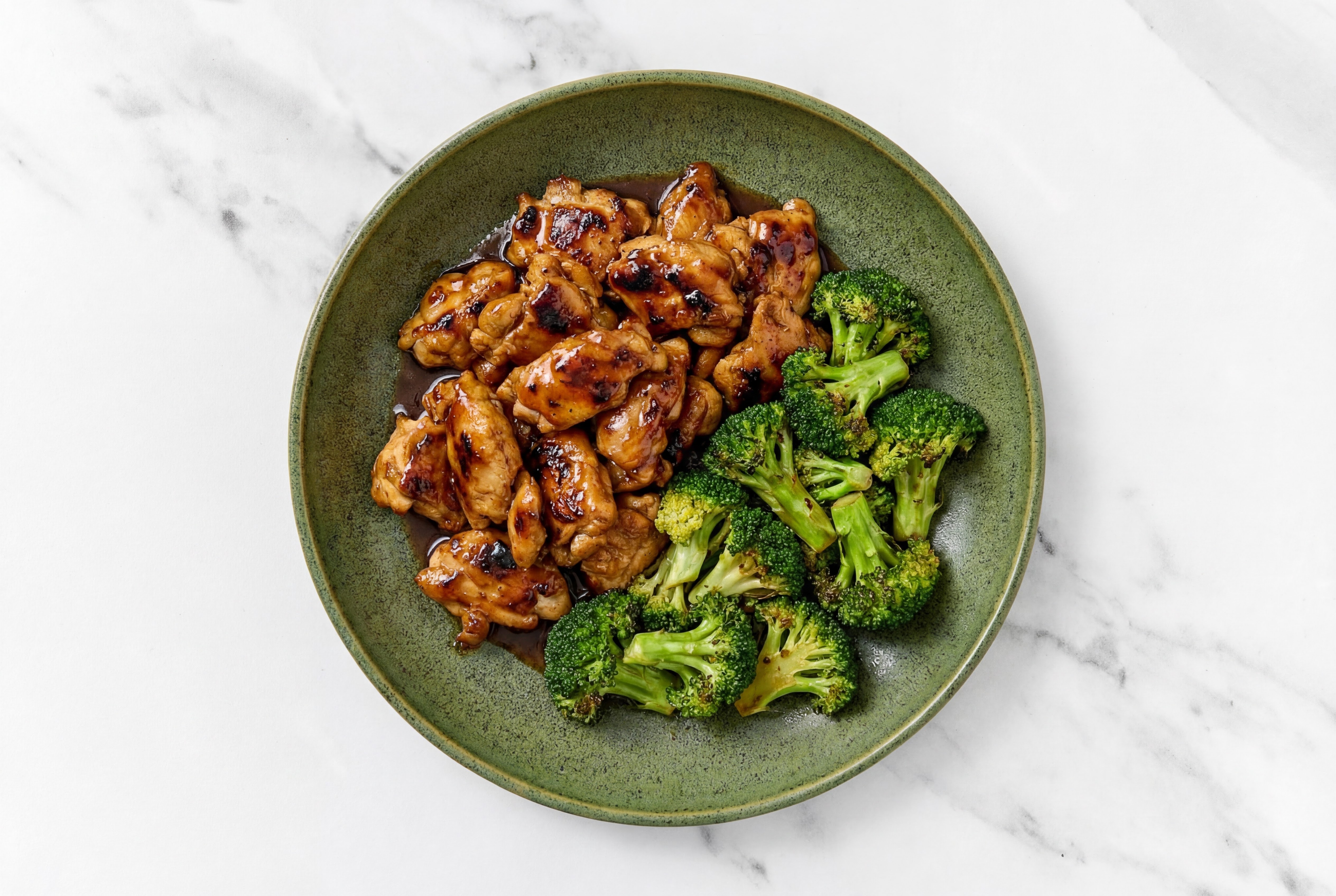 Korean Chicken with Broccoli Bunches