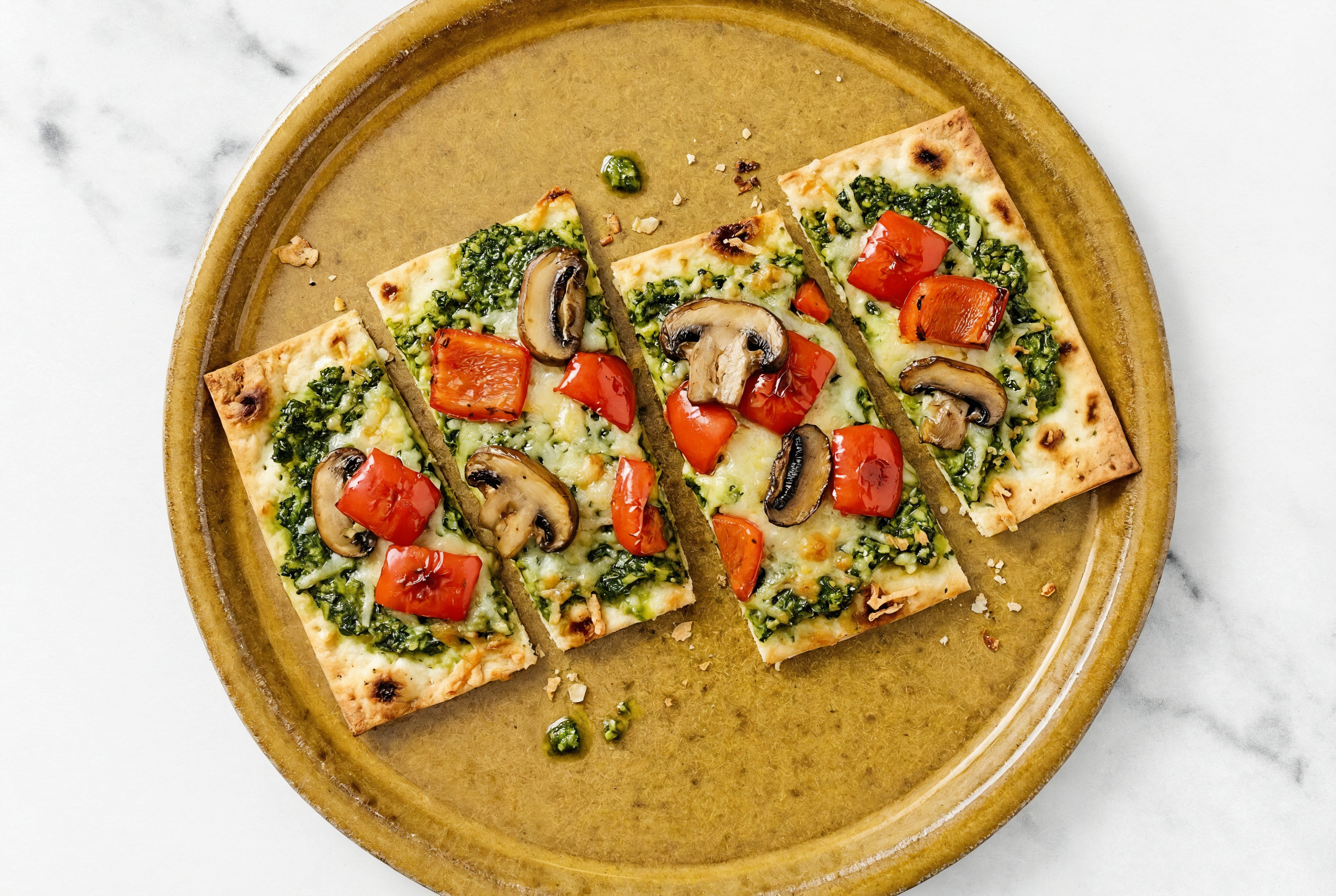 Bell Organic Pepper + Mushroom Pesto Lavash Flatbread with Grated Parmesan Cheese