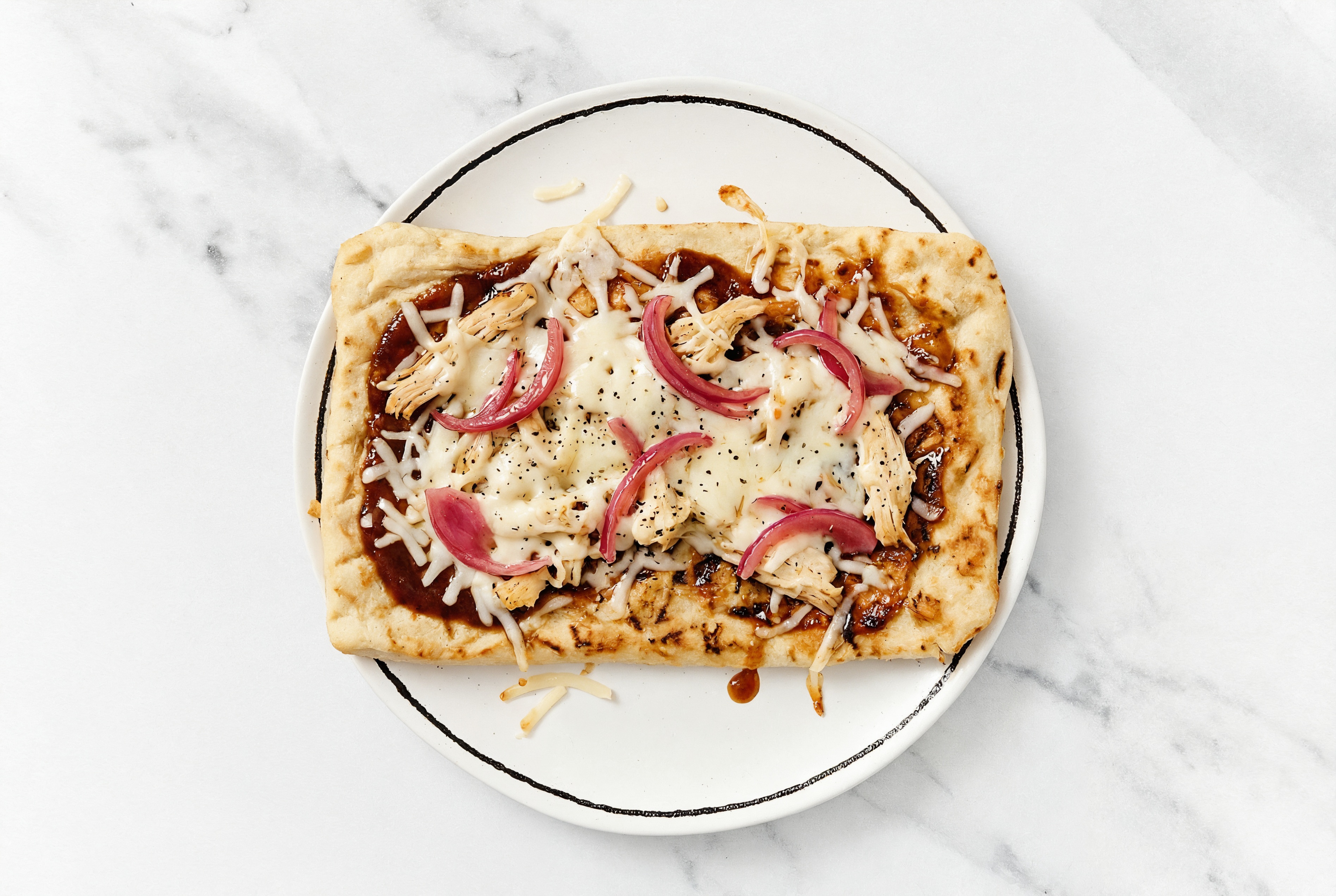 BBQ Pulled Chicken Pizza with Pickled Onion with Original BBQ Sauce