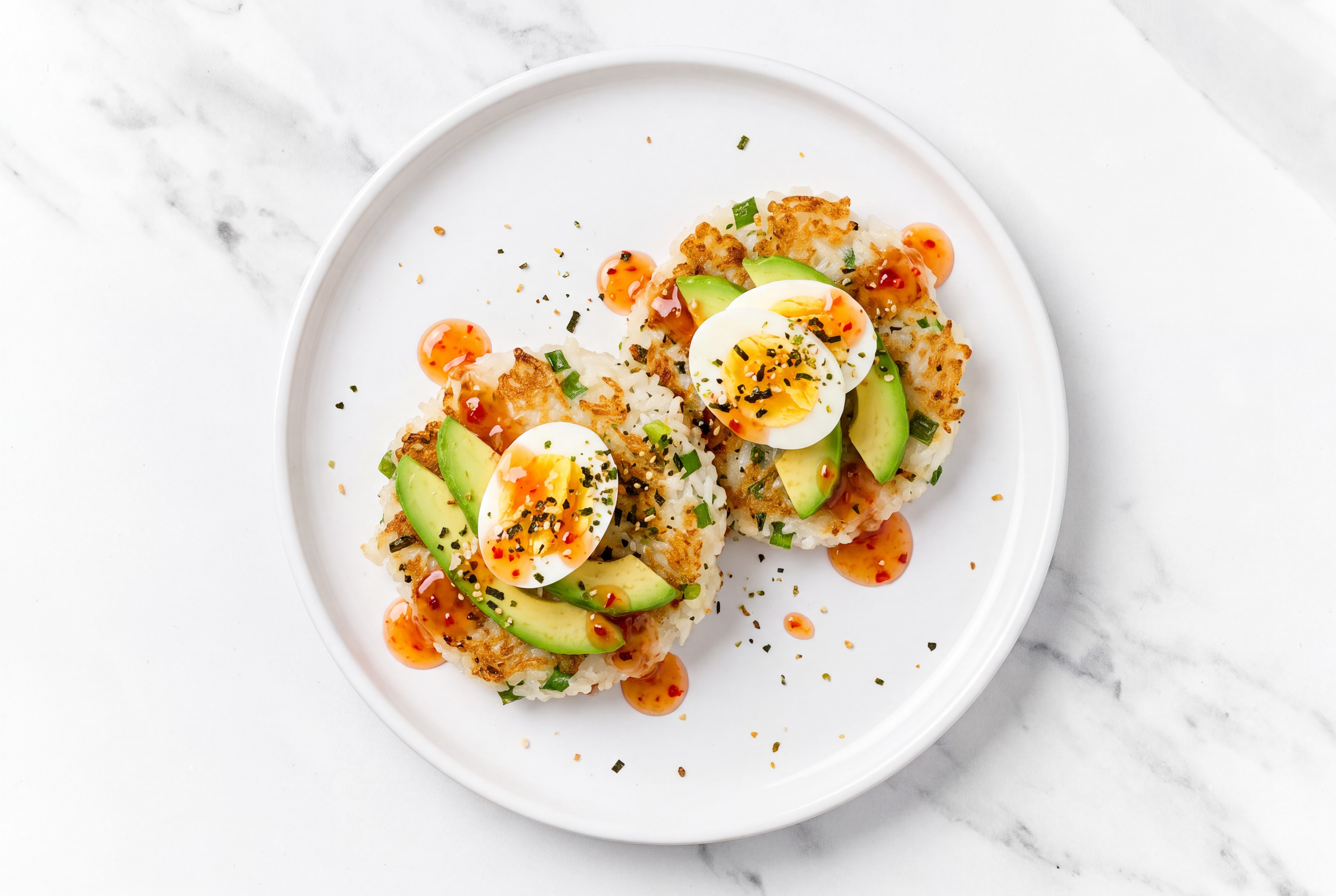 Sweet Chili Avocado Rice Cakes