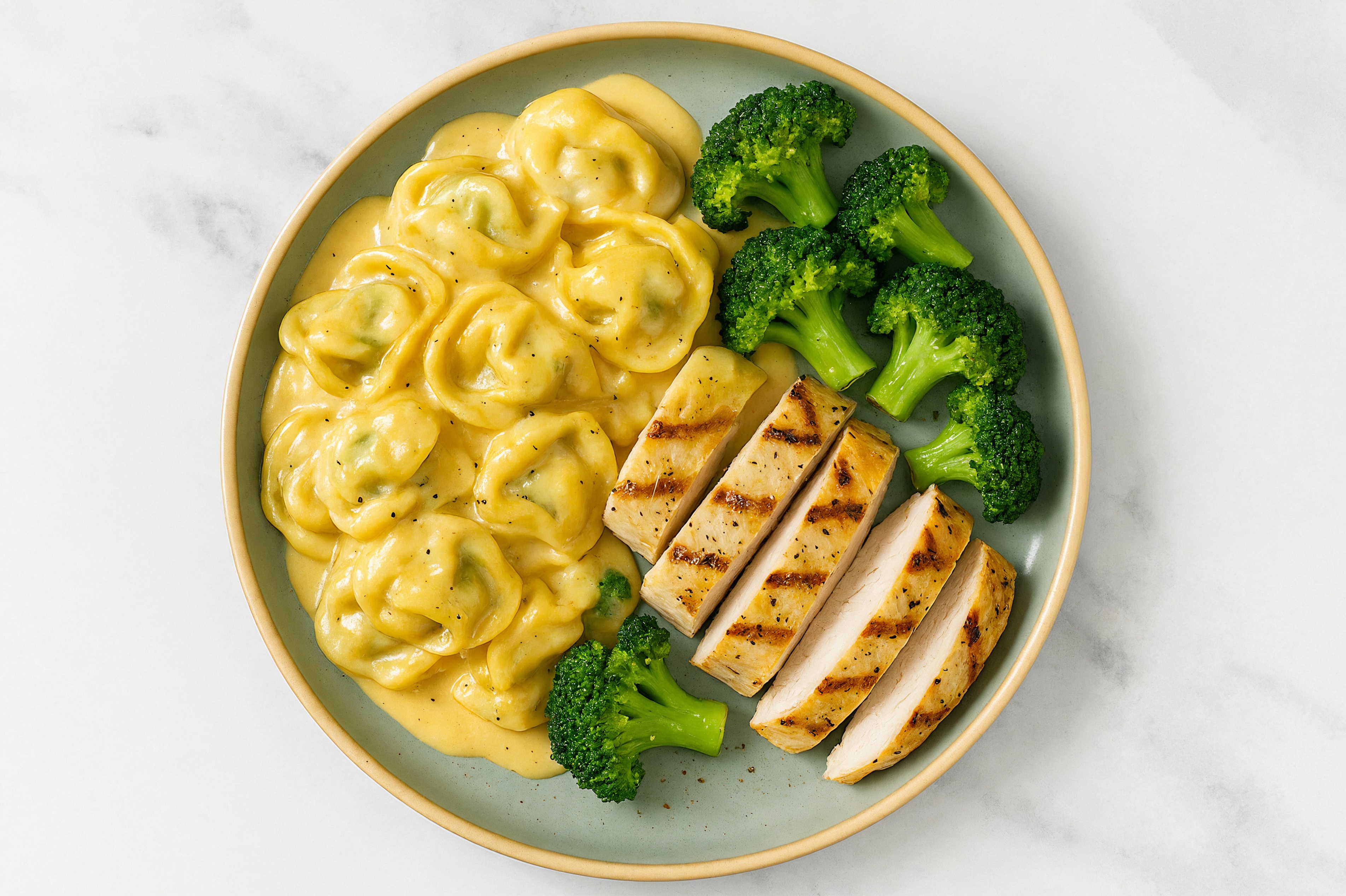 Creamy Cheddar Tortellini with Seasoned Chicken & Broccoli