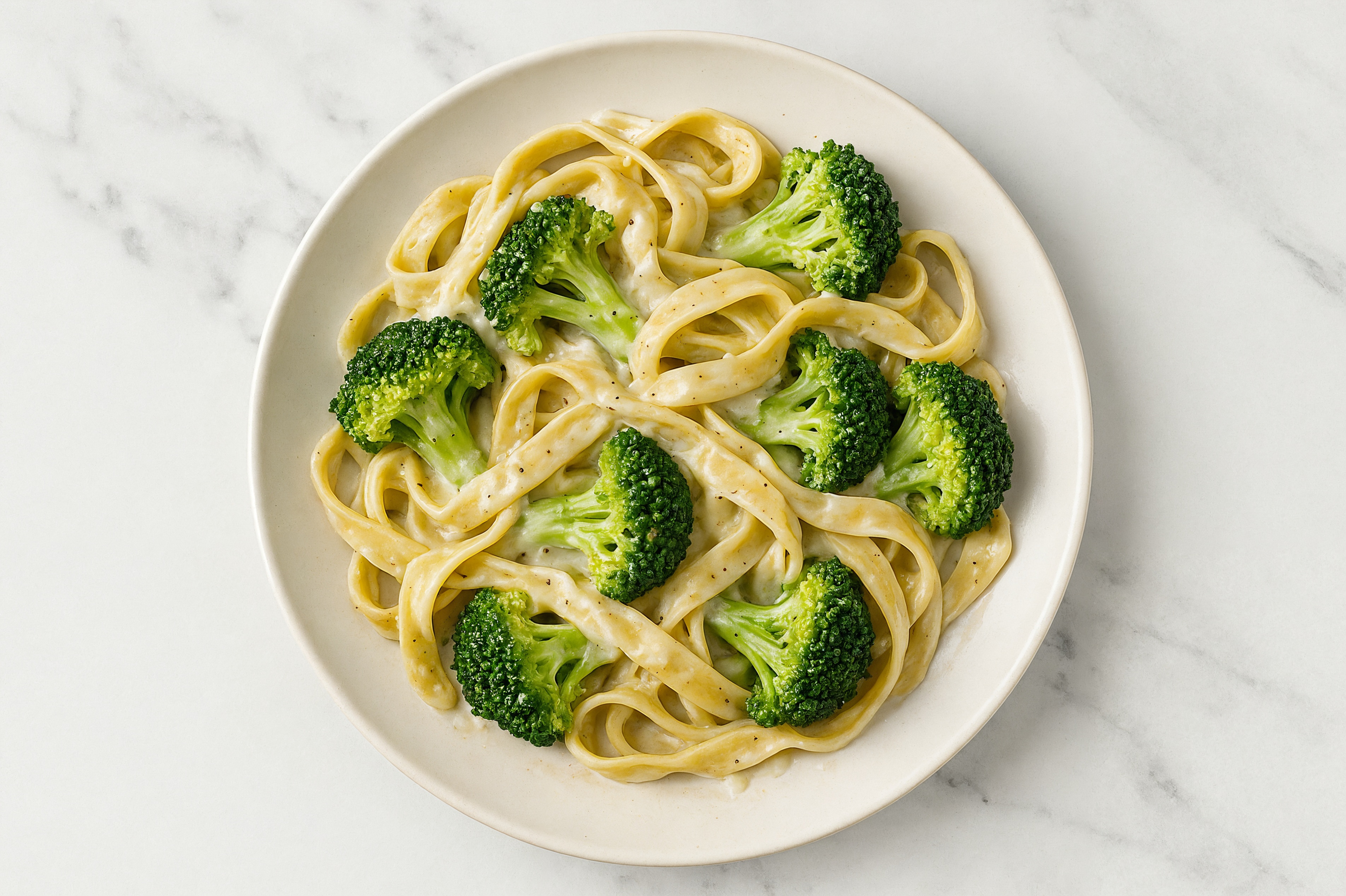 Alfredo Egg Pasta with Organic Broccoli