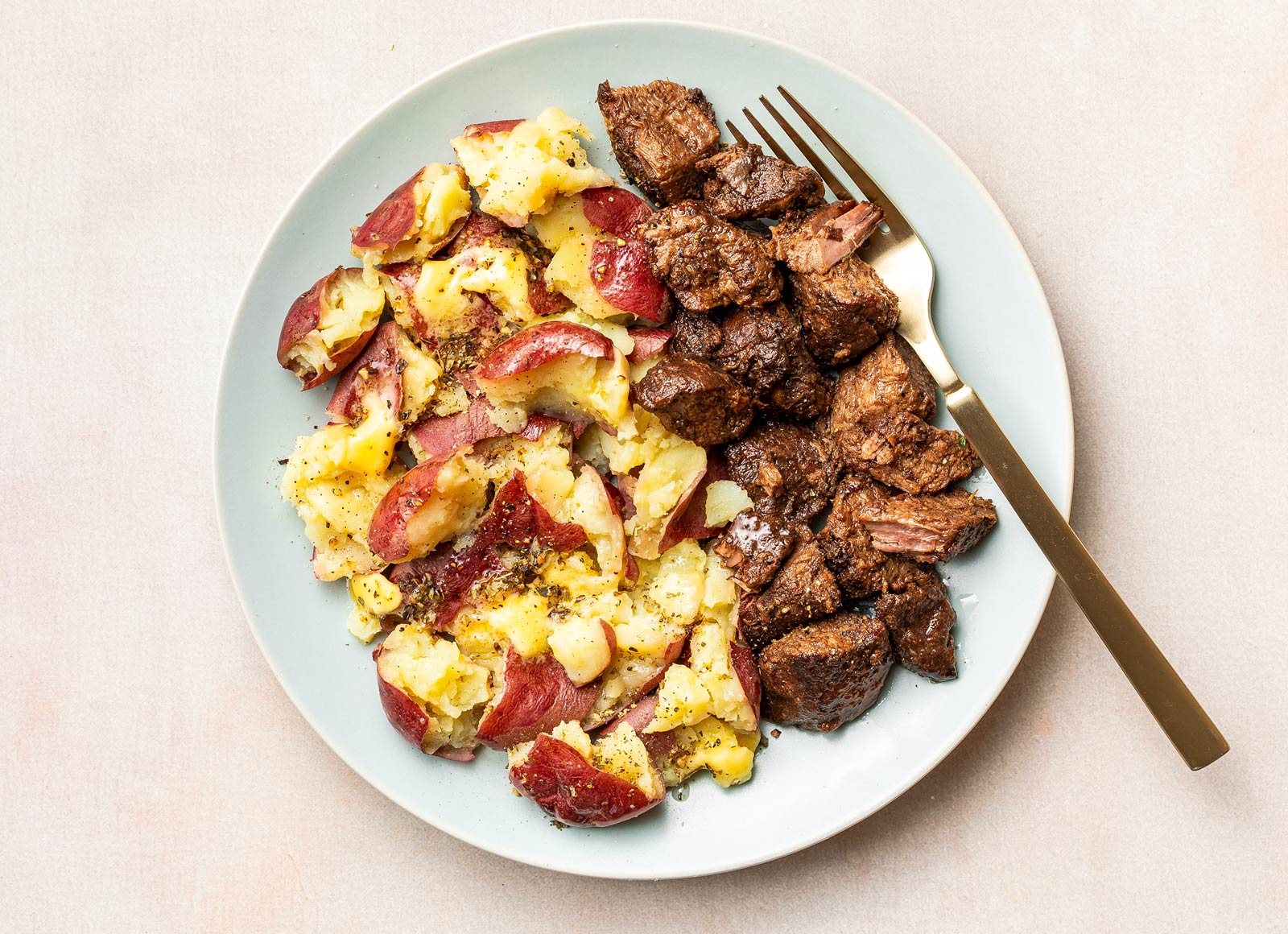 Hearty Beef Short Ribs with Herby Mashed Red Potatoes