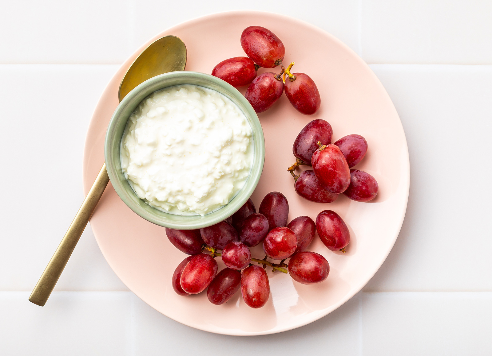 Cottage Cheese + Red Grapes