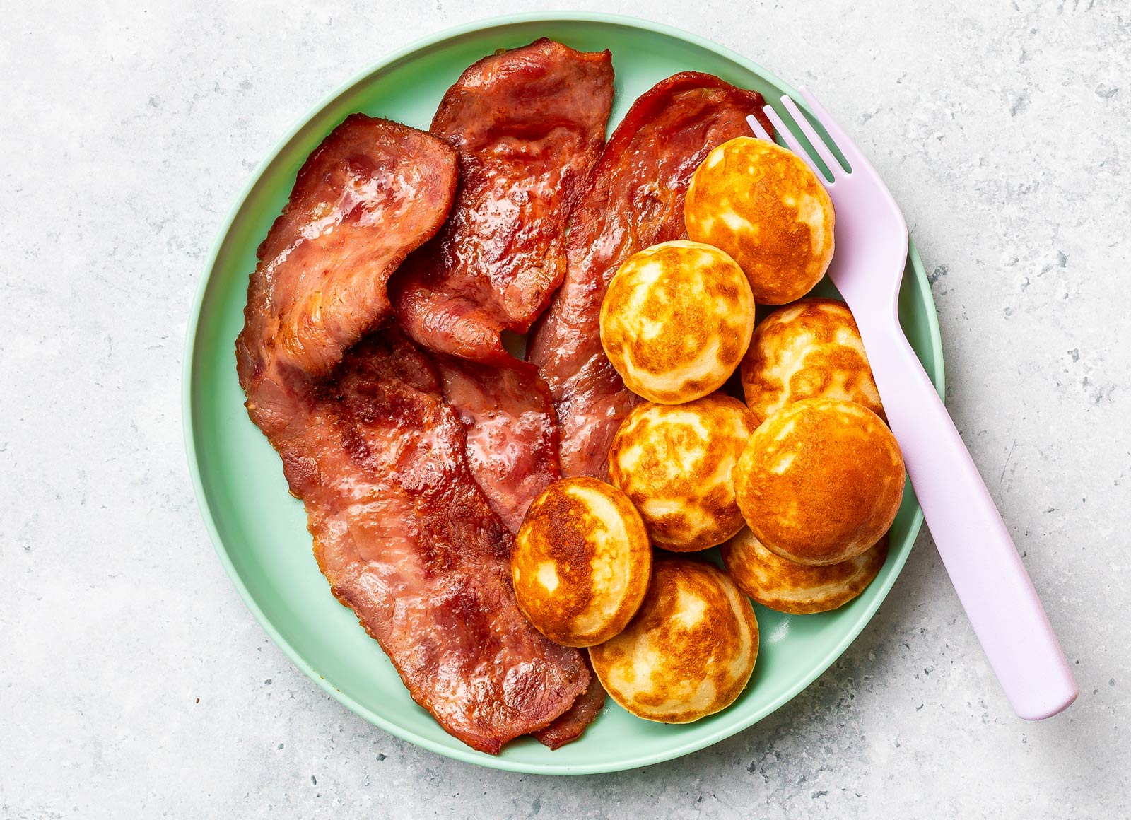 Bite-Sized Pancakes + Turkey Bacon