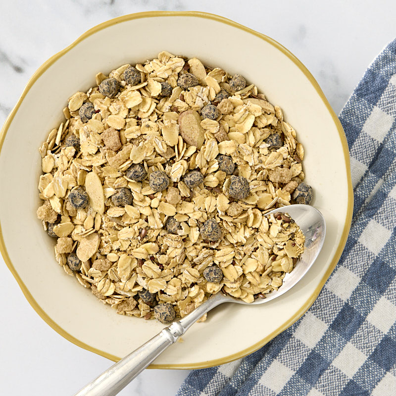 Blueberry Almond Chai On-the-Go Oats 1 of 2